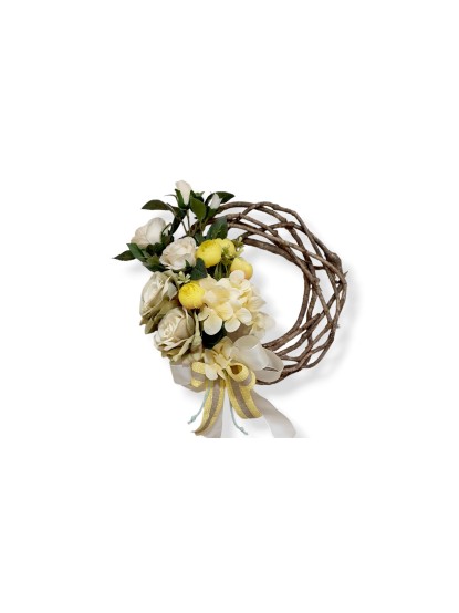 Στεφάνι κλαδένιο στολισμένο με τριαντάφυλλα και ορτανσία κίτρινο λευκό 30cm