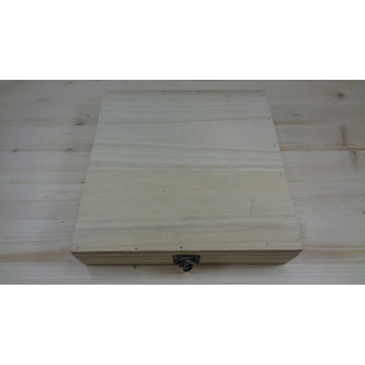Κουτί ξύλινο ντεκουπάζ τετράγωνο πλακέ