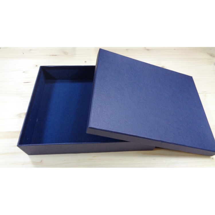 Κουτί χάρτινο μπλε 26cm x21cm x 3cm