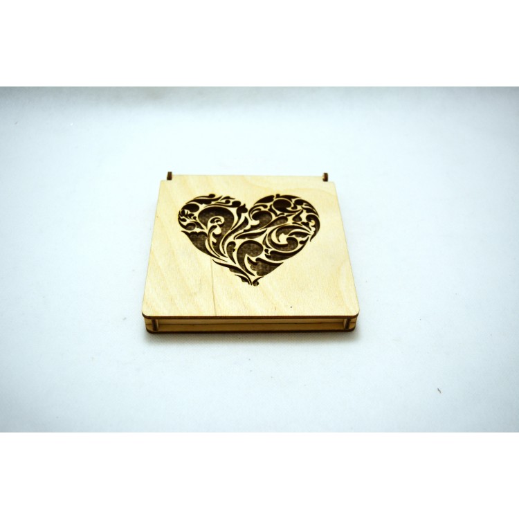 Κουτάκι ξύλινο πλακέ σκαλιστή καρδιά