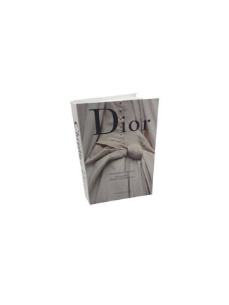 Κουτί βιβλίο "Dior" με ρούχο 