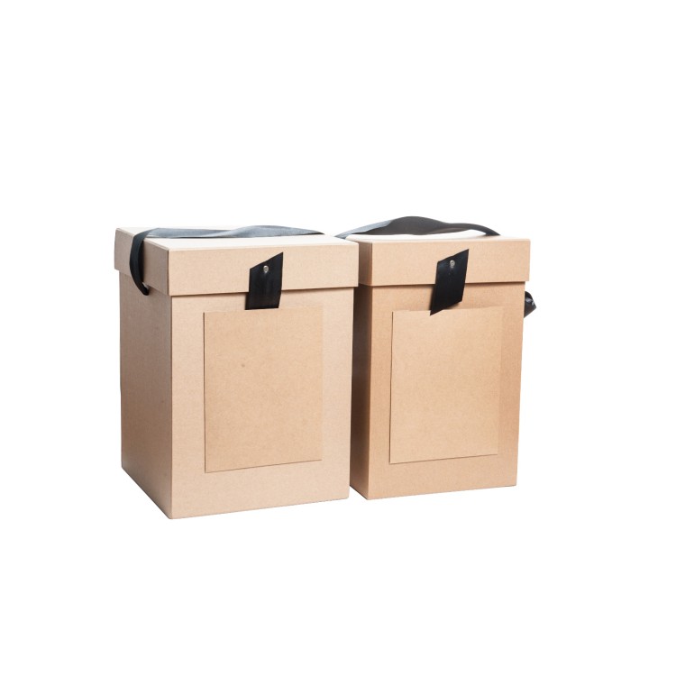 Κουτί χάρτινο τετράγωνο κράφτ με χερούλι